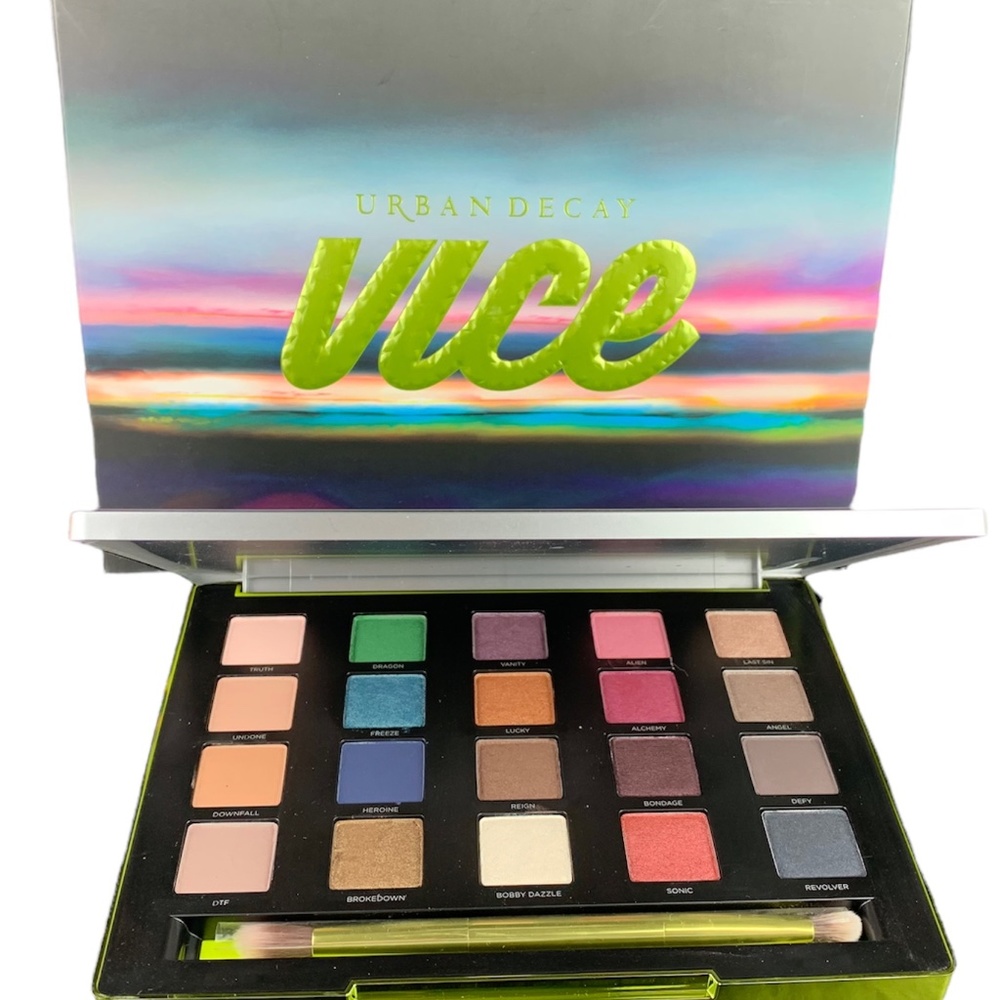 Urban Decay Vice 3 Eyeshadow Palette